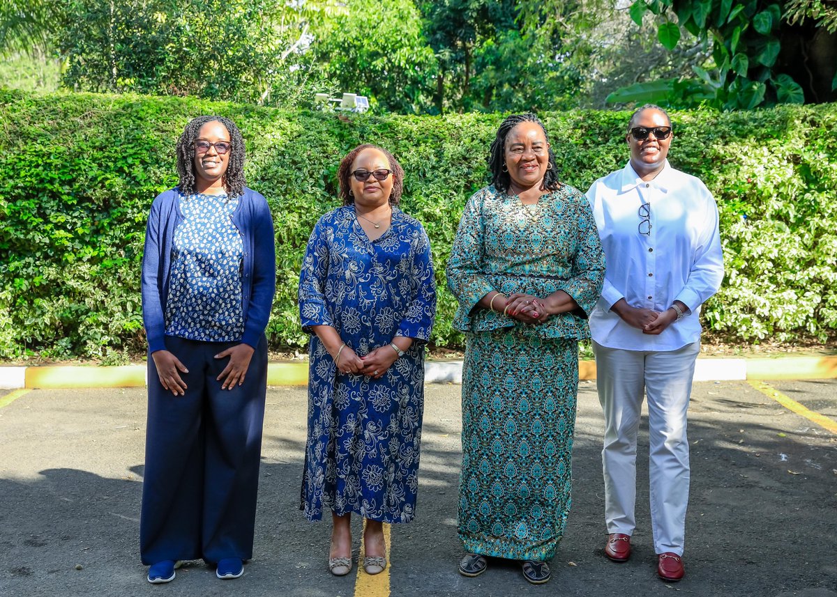 AnneWaiguru's tweet image. It was a deeply emotional moment visiting Mama Ida Odinga at her Karen residence today, together with representative members of the County Executive, County Assembly, and the Daughters of Kenya (Mountain Chapter), where I serve as Patron, to offer our heartfelt condolences on the