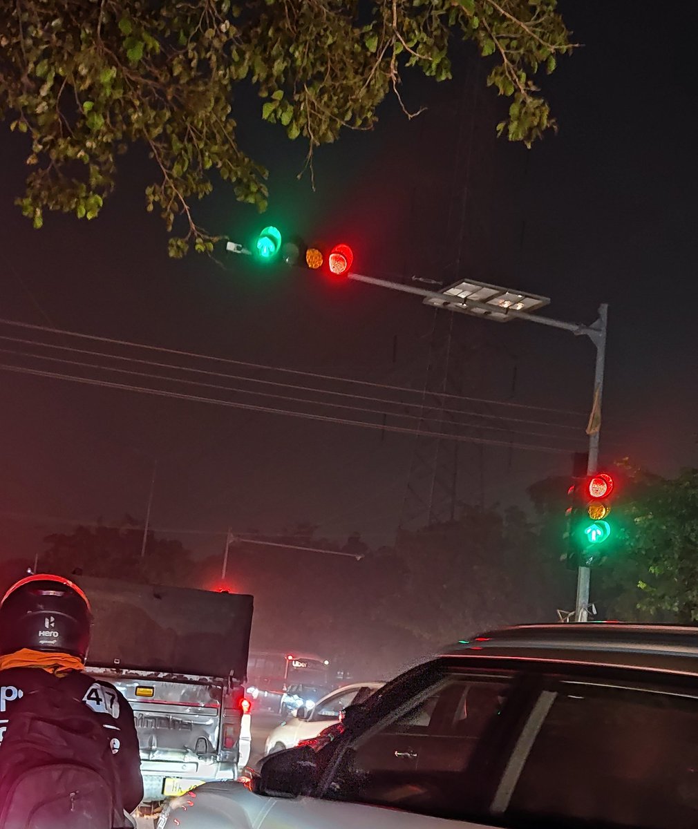 mdevspy's tweet image. Stuck in traffic what should I do?