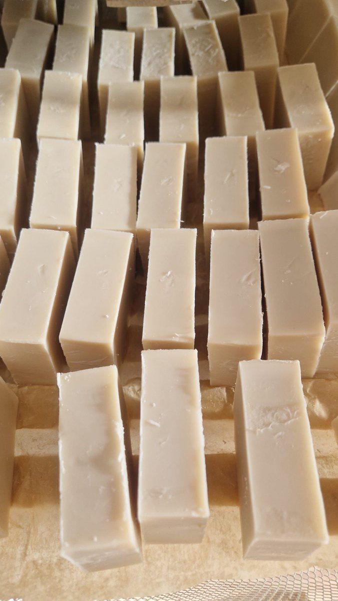 It looks like our soap bars are jostling for position to get sent out to you guys BUT they're just patiently curing
Soapmaking by hand takes time, care &amp; patience!
Place an order now, consider a soapy bar of goodness for stocking fillers, secret santa or guest soap 🎄