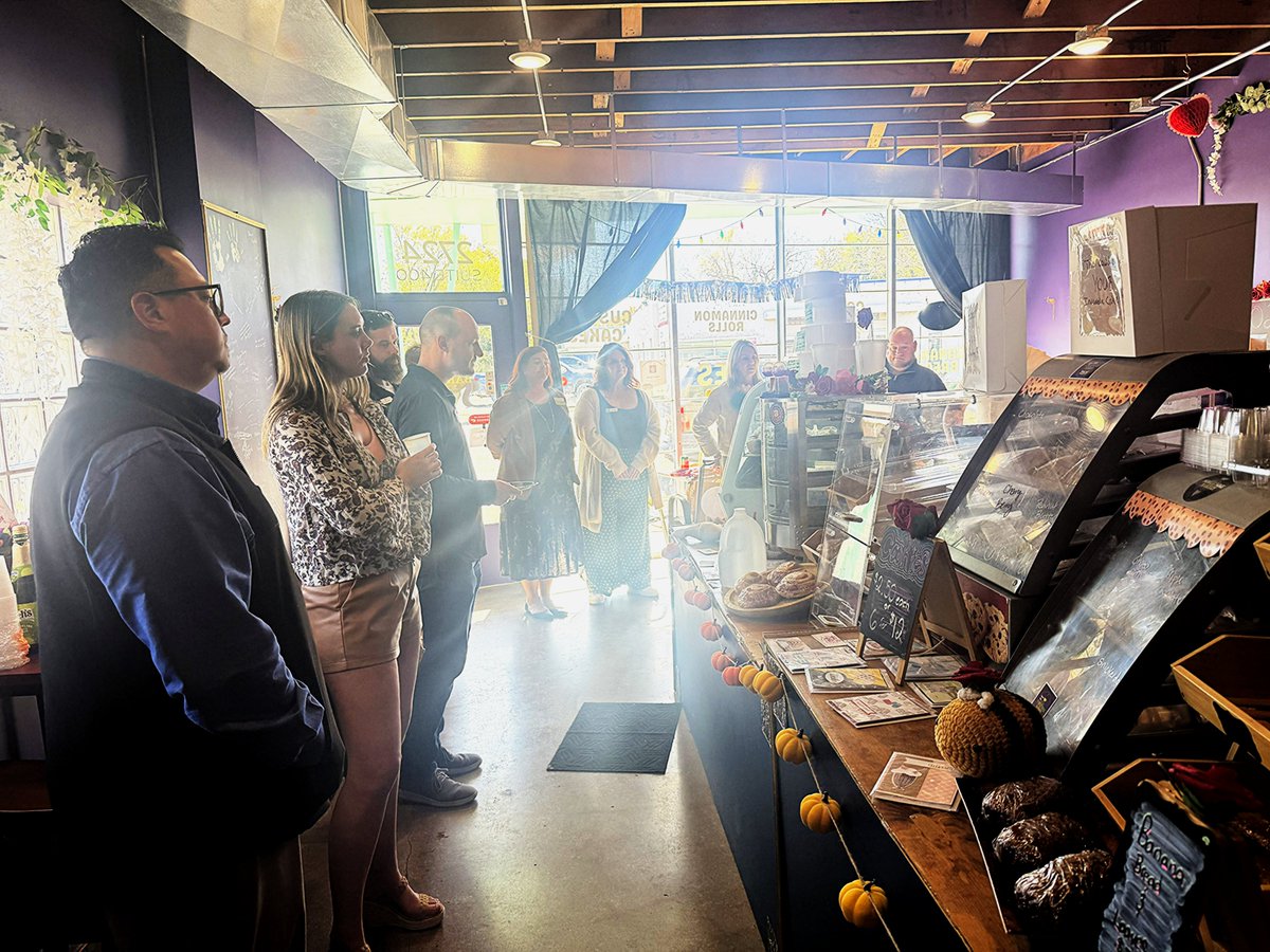 WichitaBusiness's tweet photo. Happy 5 year anniversary Noble Nine Bakery!

Stop by &amp; try their amazing desserts.
Birthday, celebrating, holiday, hungry?
Visit their website or call!https://t.co/3JPIeUYb2r
(316) 512-7562
📍2724 E Central Ave, Wichita
On central, west of Wesley Medical https://t.co/mqRFP7GPg1