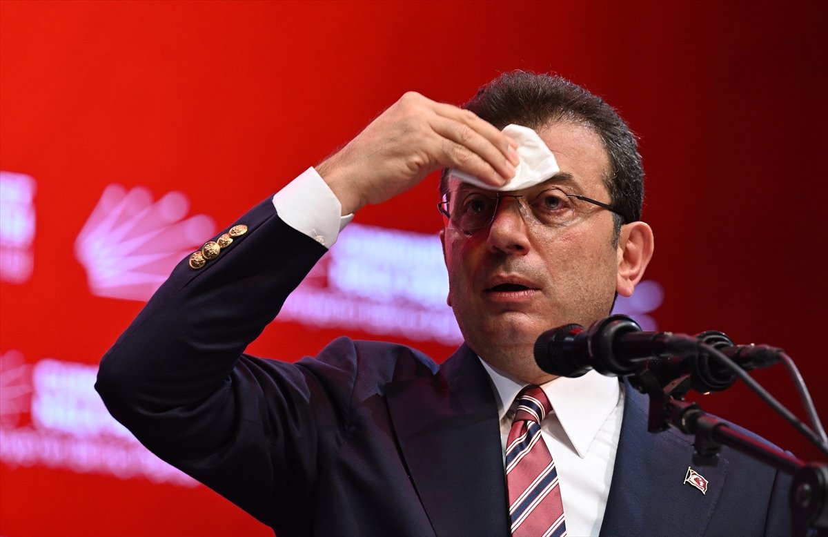 Lan oğlum siz salak mısınız?
Gayri meşru bir iş yapmayan adam, 

Jammer la dolaşır mı?
Kameraları bantlar mı?
Cep telefonlarını saklar mı?
Evinin kameralarını söktürüp, kayıtları siler mi?