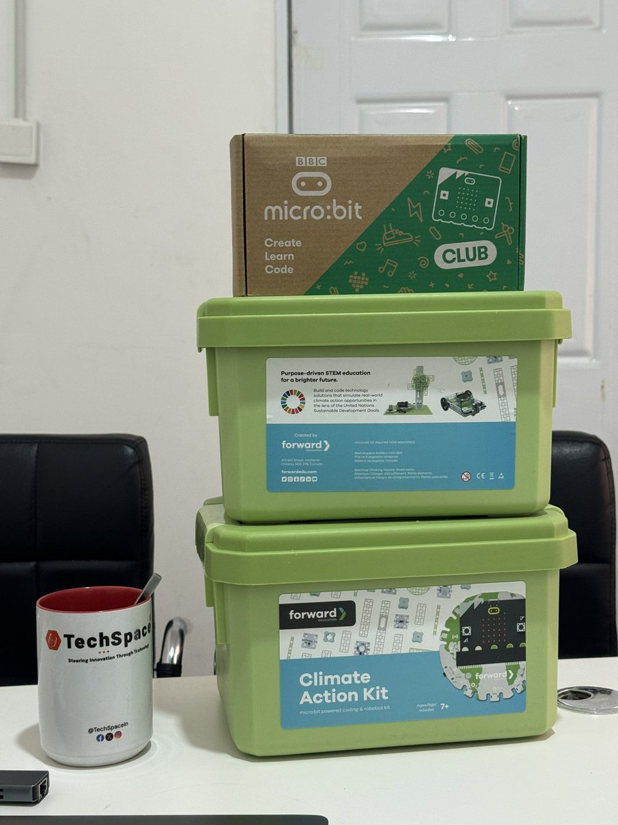 TechSpaceIn's tweet image. THEY’RE HERE 🔥
Our micro:bits + Climate Action Kits have landed!
The movement to introduce 1,000,000 kids to coding and computer science — while tackling climate change — is officially in motion 🌍💻
#OneMillionKidsCoding #microbit #ClimateActionKit  #coding