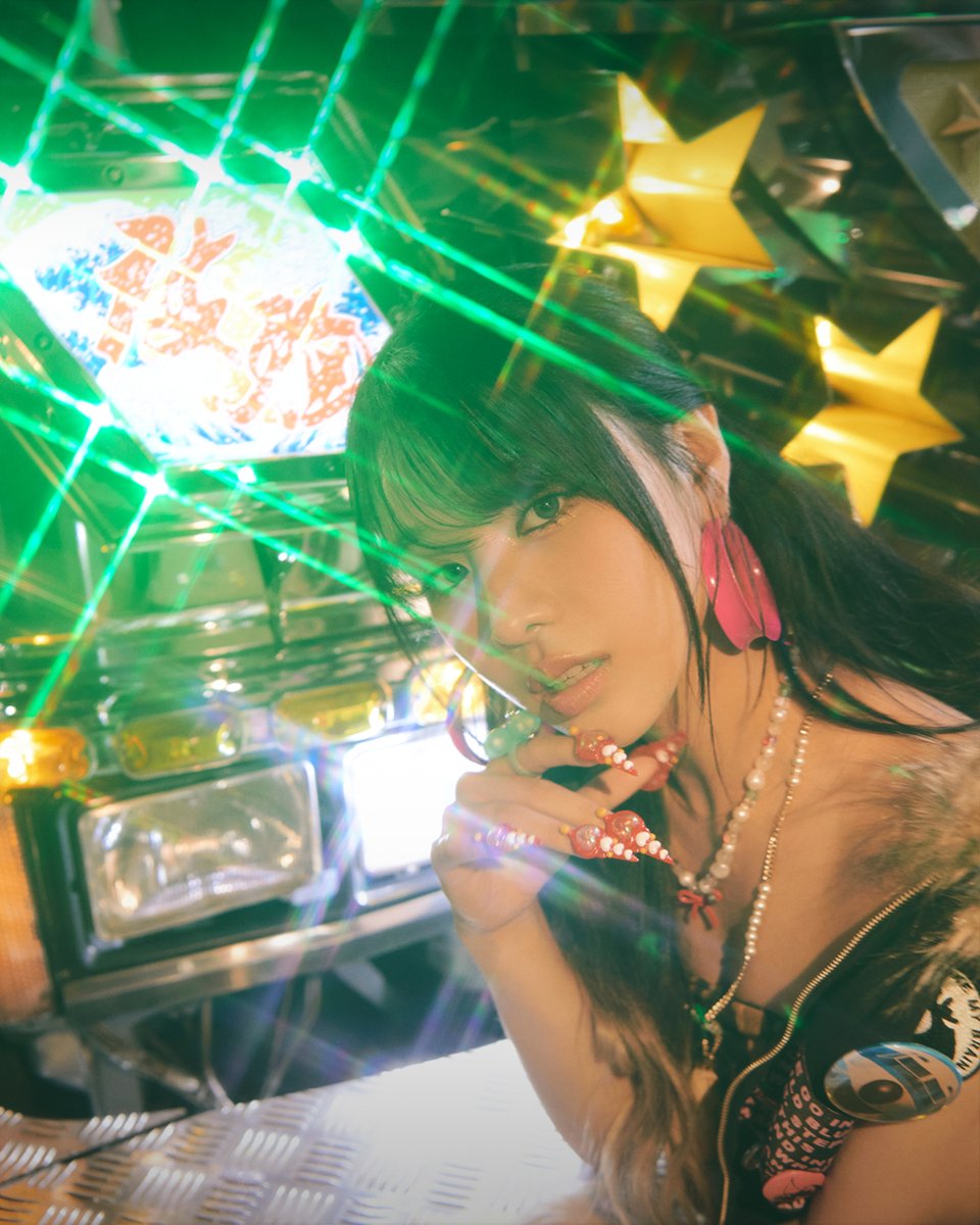 KISSOFLIFE_S2's tweet image. KISS OF LIFE
Digital Single
"Lucky (Korean Ver.)"

Concept Photo💫

🍀 2025.11.18 6PM (KST)

#KISSOFLIFE #키스오브라이프 #KIOF #키오프 
#JULIE #NATTY #BELLE #HANEUL 
#쥴리 #나띠 #벨 #하늘 
#Lucky