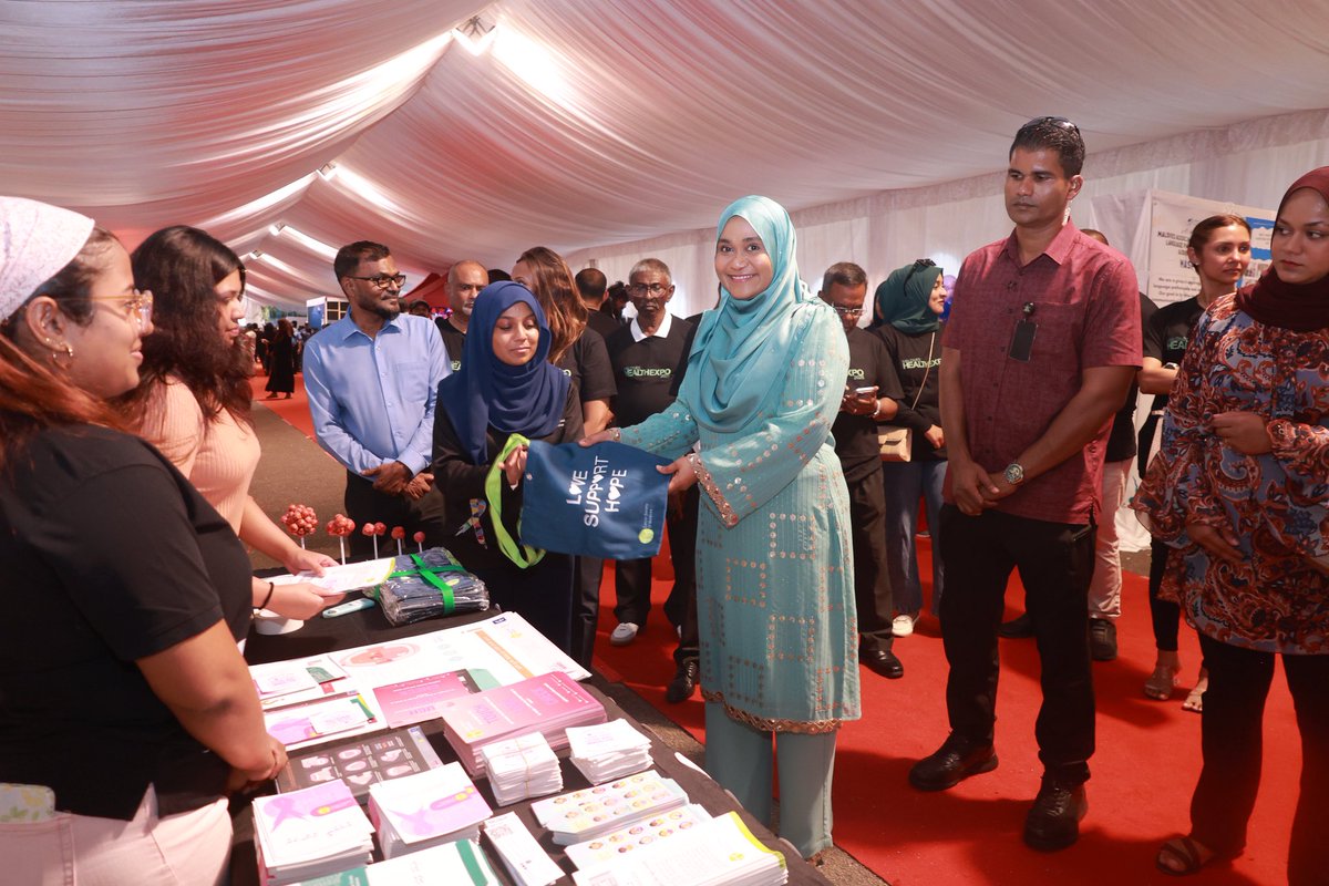 MoHmv's tweet image. Health Expo 2025 officially opened today at Central Park, Hulhumalé!
The event was inaugurated by First Lady @sajidhaamohamed, together with the Minister of Health @ANazim2019 and senior officials.

#HealthExpo2025 #MOH #HealthyGeneration