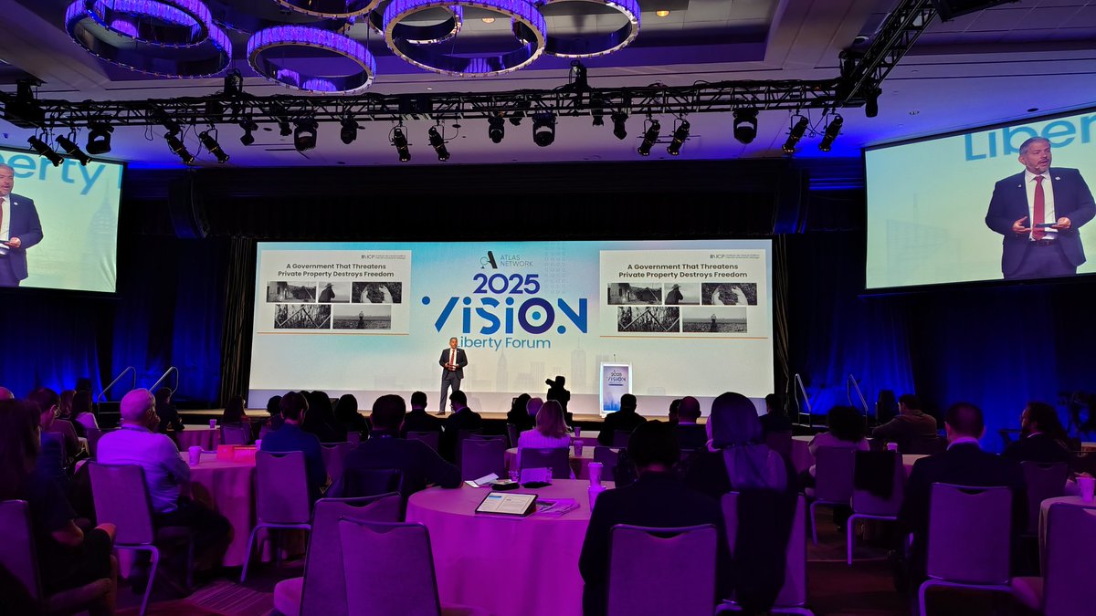 Luis E. Loria tweet media