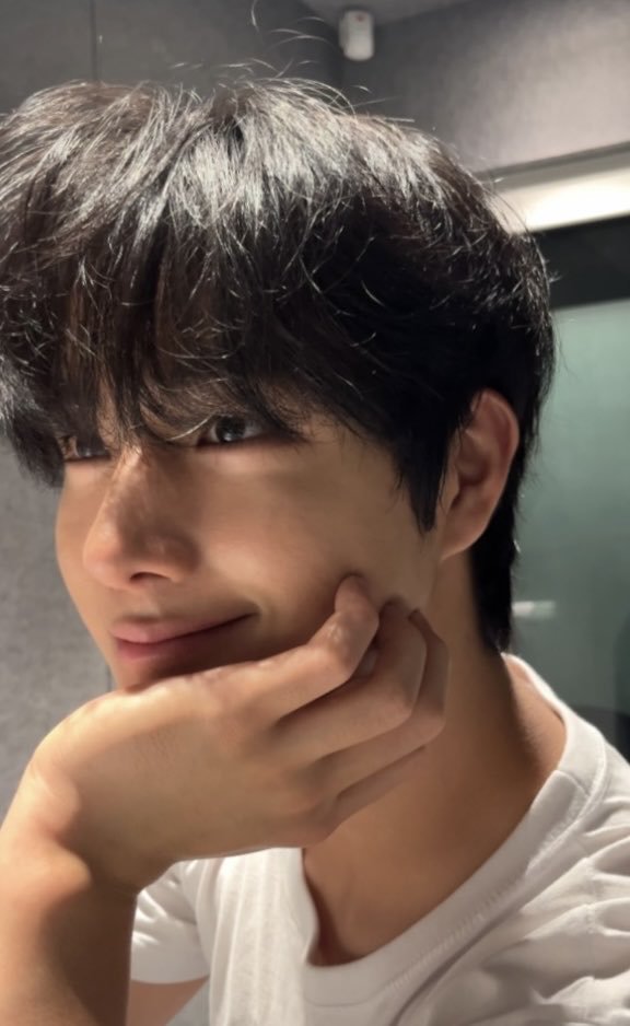 It has been 1 month since Seunghwan enlisted
17 more to go

#에이티비오 #ATBO
#정승환 #JEONGSEUNGHWAN