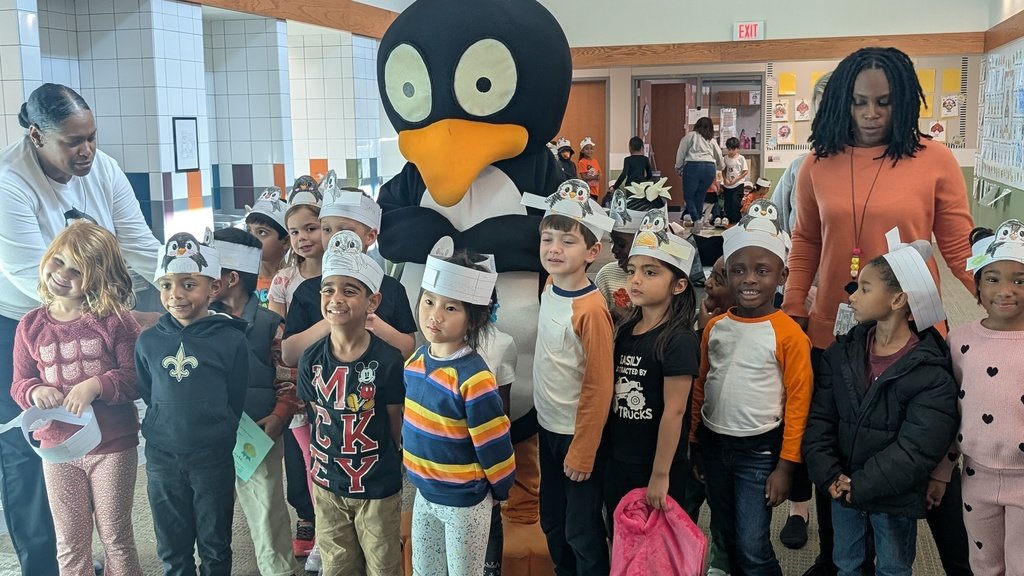 Pomona's K, 1st, and 2nd graders WON the ST Math Fall Contest! Jiji, the Penguin, stopped by to recognize our student's hard work and dedication to the program. Students were very excited to see Jiji!  #Alvinisd #STMath #Jijithepenguin