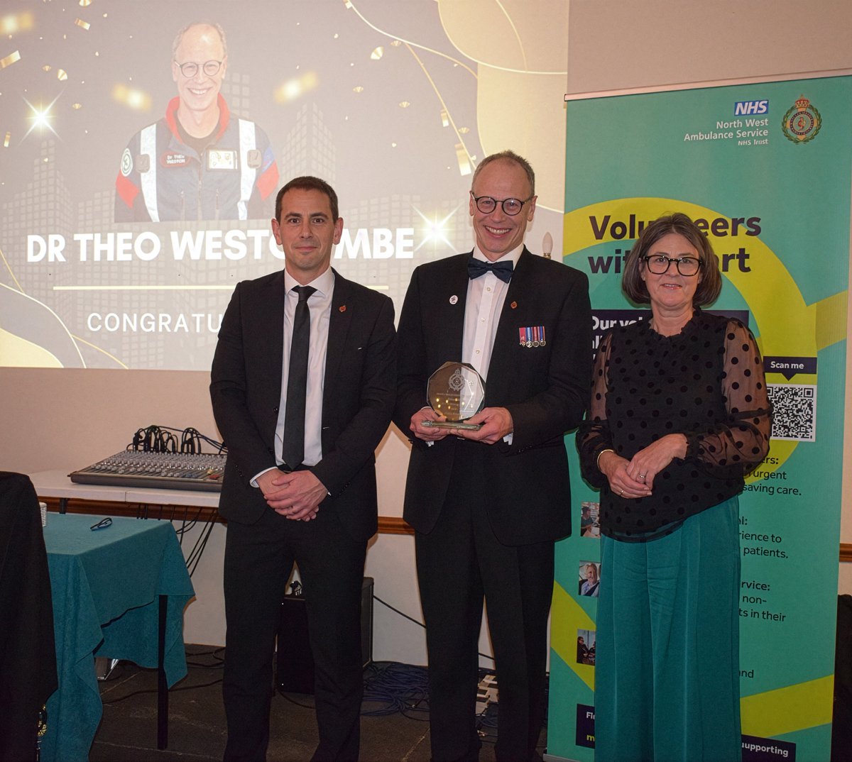 Huge congratulations to our founder Dr. Theo! 🎉
Last Friday, he received the NWAS Lifetime Achievement Award for 30+ years of dedication to pre-hospital emergency care in Cumbria. 🚑
Presented by Chris Grant, NWAS Medical Director. So well deserved! ❤️💚👏