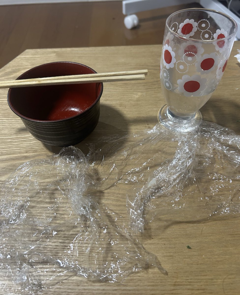 piyo_hiyokoman2's tweet image. 自分で握ったおにぎり美味しかったー！結局はツナマヨだよね〜😊