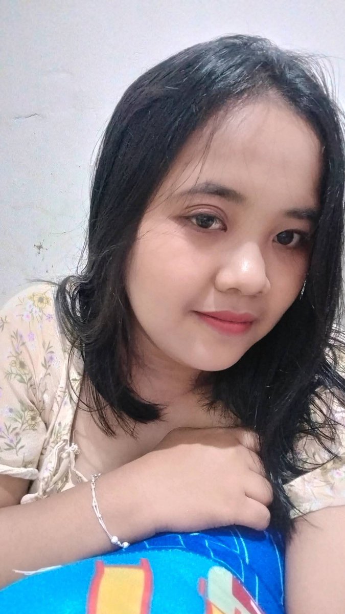 rakabim12's tweet photo. Tya anjing ireng goblok dikira mandi bisa bikin cantik tetep aja mukanya kayak peler 
Emang dasarnya hewan gak ada otak https://t.co/UUAcnRazCe
