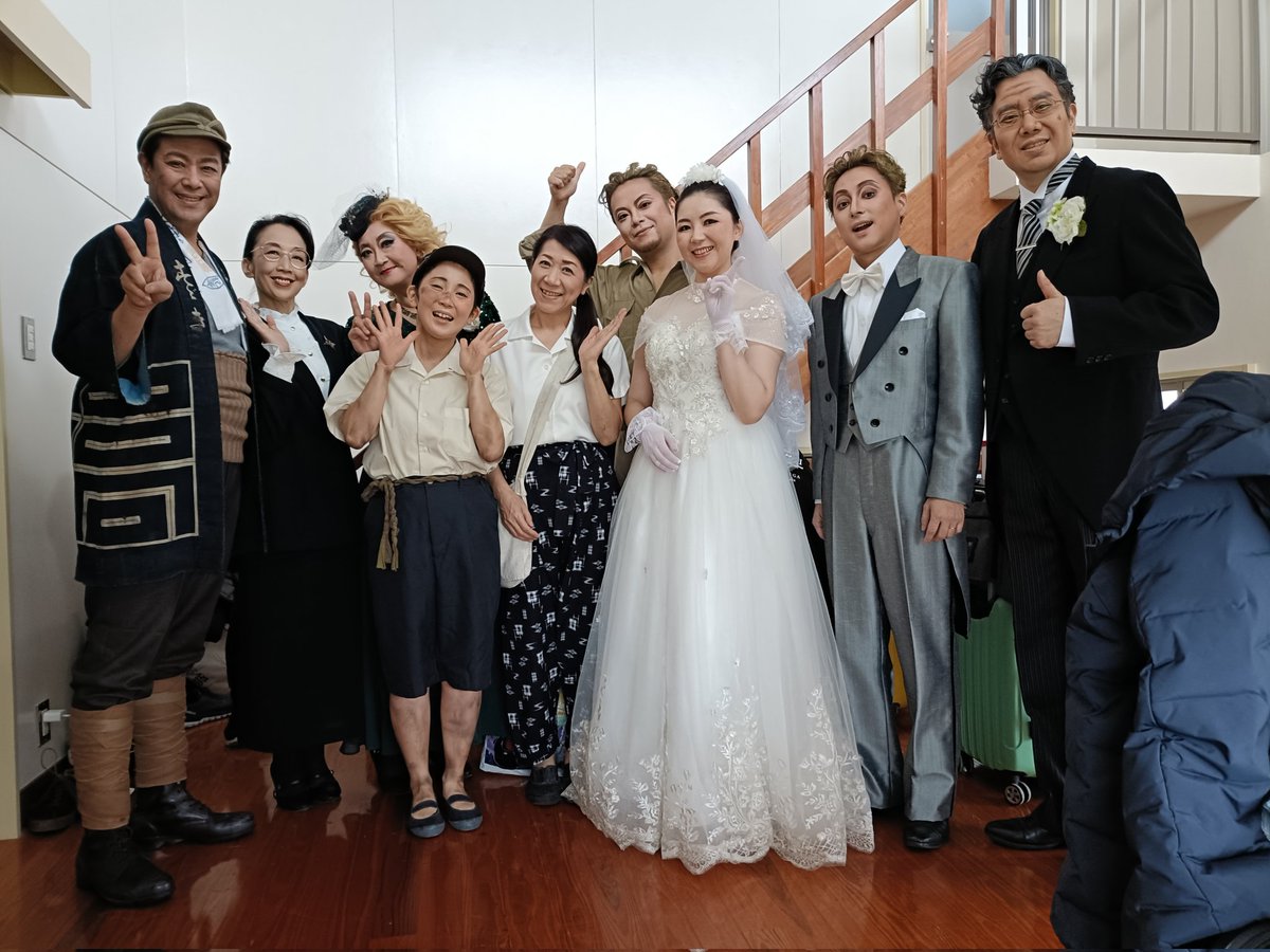 てかがみ第一クールが鹿児島で終演致しました。今年度は新演出という事で、刺激的かつ密度の濃い時間を過ごしました。それが今日で終わって寂しい。。ですが第二クールのメンバーがこの想い受け継ぎ、九州の子どもたちに伝えてくれる事でしょう！関係者の皆様本当にお疲れ様でした！
#てかがみ