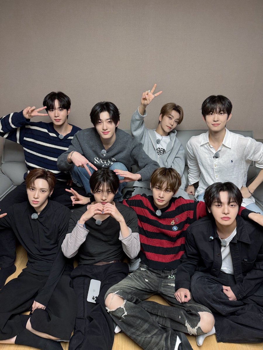 251113 #ALD1 plus chat update 💬 

our family, alpha drive one LET’S GOOO 🏎️

#준서 #JUNSEO
#알파드라이브원 #ALPHADRIVEONE