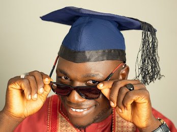 After many years of toiling, God has finally done it. 

This user has graduated from the University of Ibadan.

IGBAORETO SAMUEL OPEOLUWA 
B.Ed (Human Kinetics) Second Class  Honours (Upper Division).

Join me and thank the Lord for this marvellous thing!