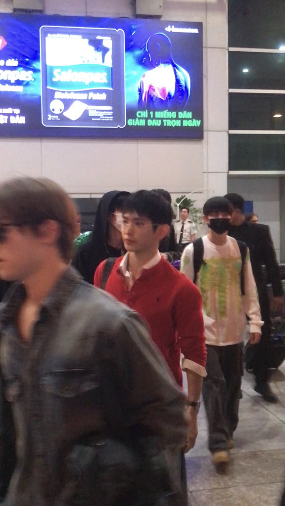 rlwon_st's tweet image. TEMPEST welcome🇻🇳again~
#TEMPEST #템페스트
#혁 #HYUK #TPST #봄혘
 #LEW #루 #이의웅
 #太徕 #태래 #TAERAE #テレ
#한빈 #HANBIN #은찬 #EUNCHAN
#형섭 #HYUNGSEOP