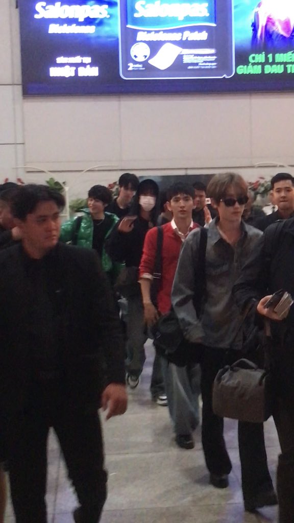 rlwon_st's tweet image. TEMPEST welcome🇻🇳again~
#TEMPEST #템페스트
#혁 #HYUK #TPST #봄혘
 #LEW #루 #이의웅
 #太徕 #태래 #TAERAE #テレ
#한빈 #HANBIN #은찬 #EUNCHAN
#형섭 #HYUNGSEOP