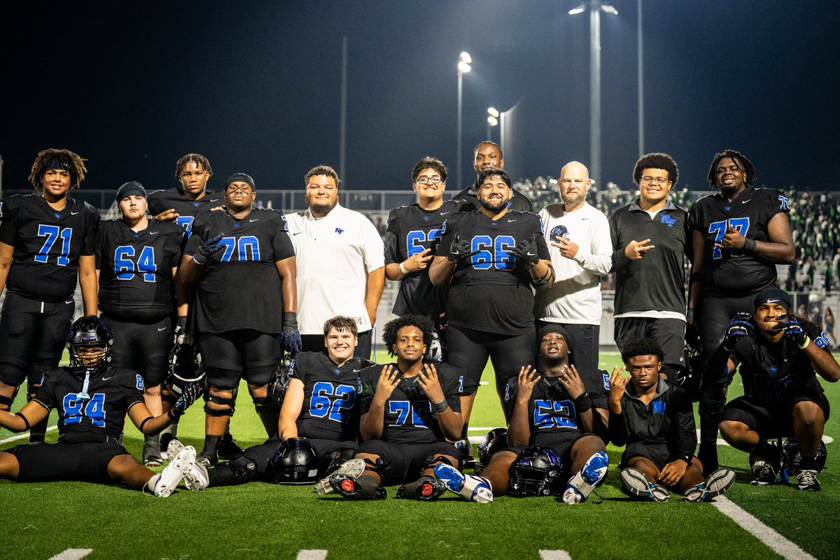 CoachHitchens's tweet image. One of the keys to WINNING is WINNING the line of SCRIMMAGE‼️ Guys who hardly get any recognition; unselfish guys who put it all on the line for their TEAM every week! 

It’s only right I shout out the “TRENCH DAWGZ &amp;amp; BEAST”. Thank you to the great men who prepare and lead them…