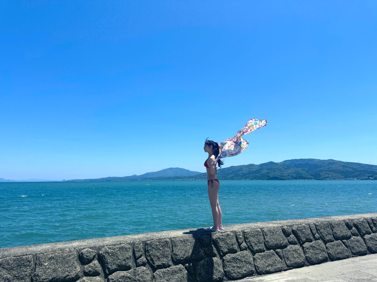 井上瑠夏1st写真集
#僕から先に言わせてくれ 
発売から今日で1年でした🌷
沢山の方に見てもらえて
今も感想をくれる方がたくさんいて
本当にうれしいです 🥺一生忘れません。
ずーっと愛され続けますように...！