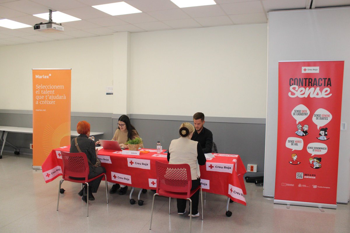 [#Ocupació]

A #CreuRojaSBD hem connectat persones en cerca activa de feina amb empreses a través d'entrevistes ràpides. 💼💬

Una jornada plena d’oportunitats!

Gràcies <a href="/Synergie/">Synergie</a> , <a href="/adecco_es/">Adecco</a> , <a href="/GCTPlus/">GCT Plus ETT</a> i Marlex pel vostre suport!

#RetoSocialEmpresarial #ActivandoEmplehabilidad