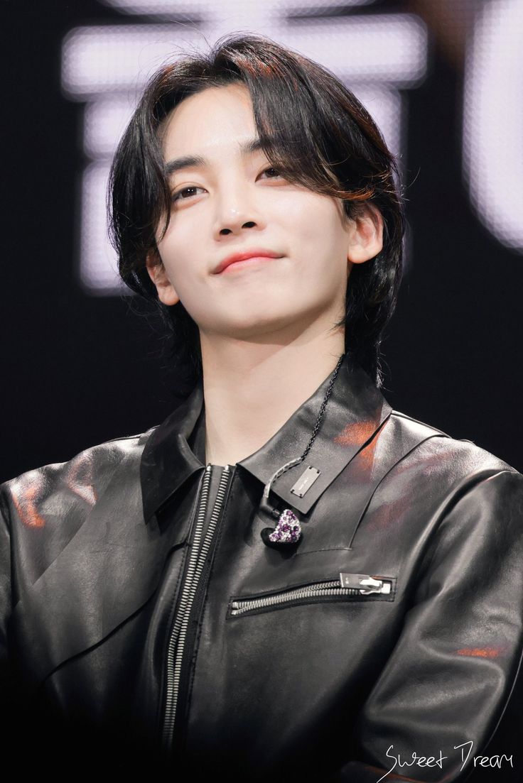 223 days until Jeonghan's return from military service.