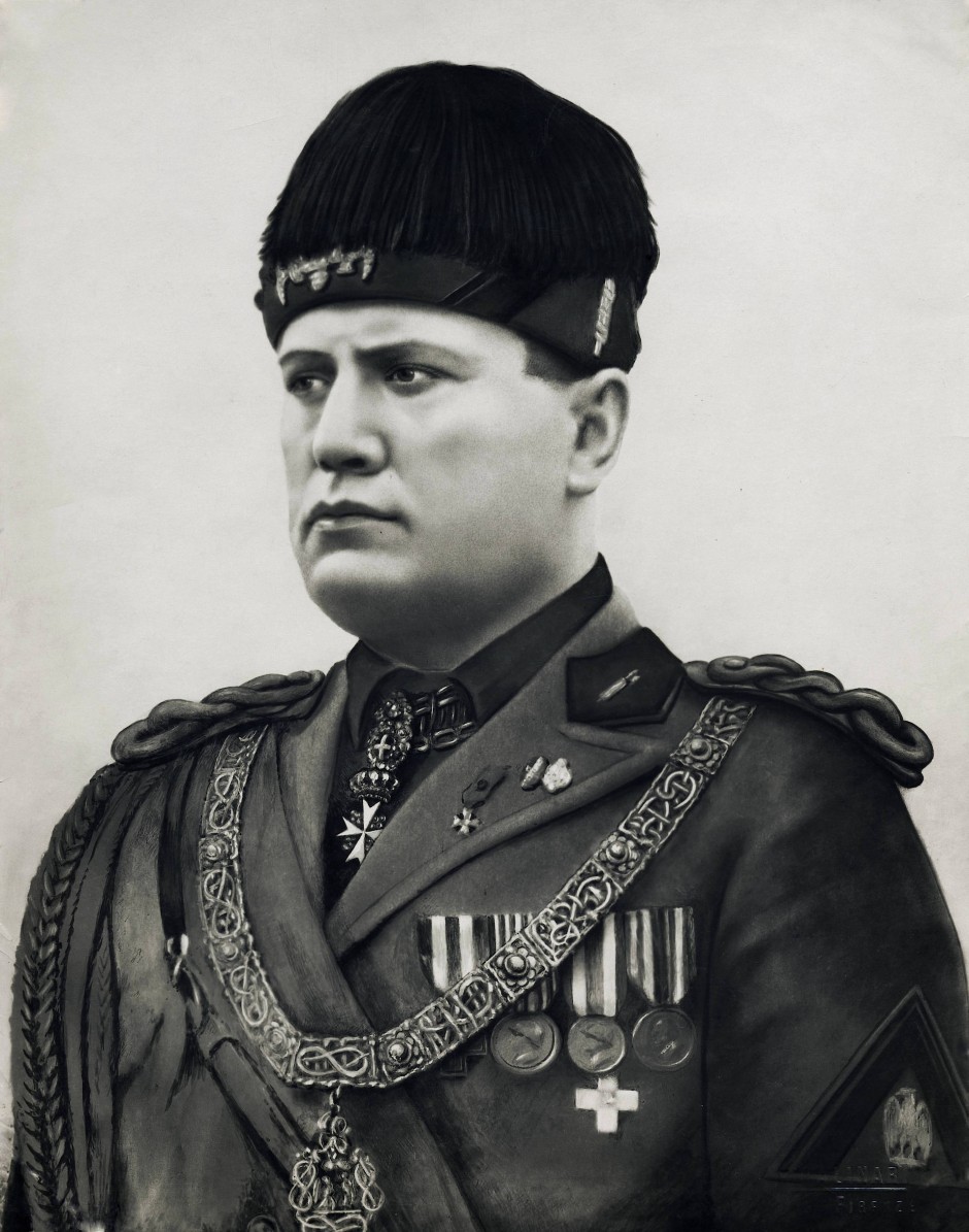 Non possiamo dare la libertà a coloro che ne approfitterebbero per assassinarci. 
-Mussolini