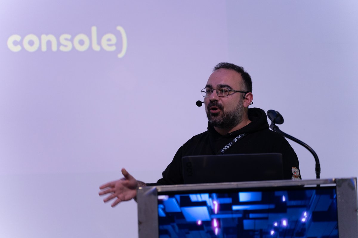 videogamesmuseu's tweet image. Το Video Games Museum Υποστηρικτής του Game Developers Meetup #3

Το Game Developers Meetup, η σημαντικότερη ετήσια συνάντηση της ελληνικής βιομηχανίας βιντεοπαιχνιδιών, ολοκληρώθηκε με μεγάλη επιτυχία  στη Λάρισα.

videogamesmuseum.org/gr/press-relea…

#gamedevelopers #videogamesmuseum