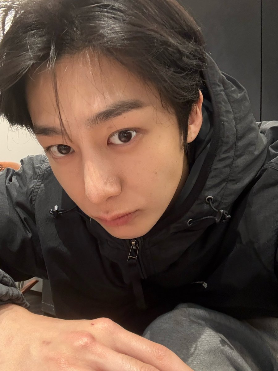 H2CO3water's tweet image. 채자님 어케자요