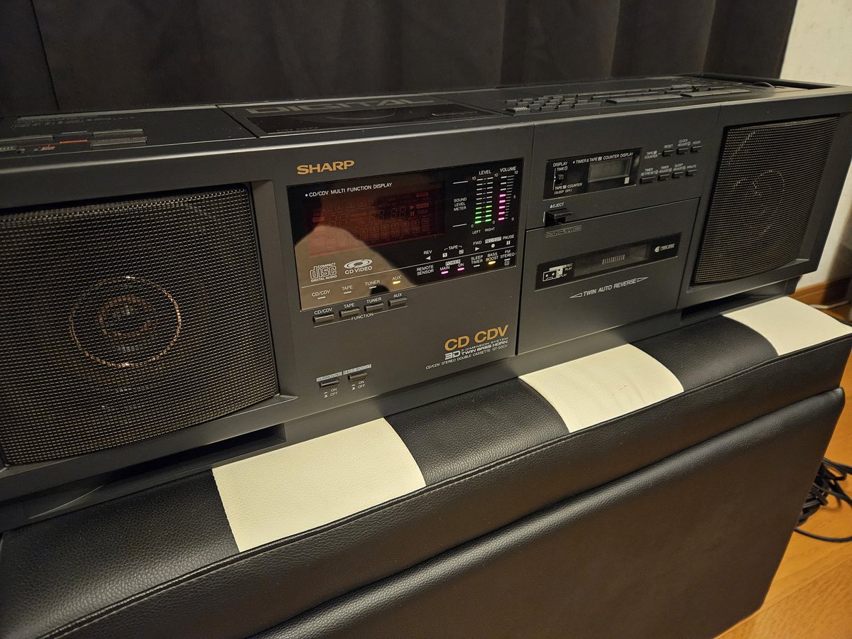 bl_magic801's tweet photo. 思ったより…でかーい！説明不要！！
でも低音から高音まで元気よく出ていて良き(●´ω｀●)
コアキシャルスピーカーがチラリと顔出し(｀･ω･´) https://t.co/hTUgK5fyX5
