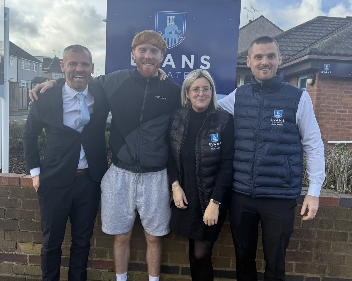 🥊🥊🥊🩵💙🩵GOOD LUCK TO Aaron Bowen 🩵💙🩵 TICKETS SORTED FOR HIS FIRST TITLE FIGHT ON 29TH NOVEMBER 🩵💙🩵TOP COVENTRY LAD 🩵💙🩵🥊🥊🥊