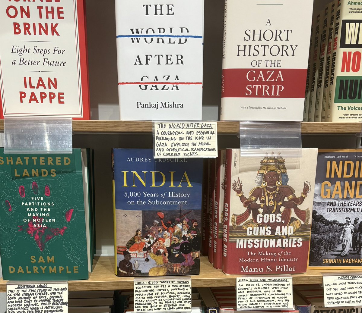 Pleased to see two friends here at Waterstones 😊
<a href="/UnamPillai/">Manu S Pillai</a> <a href="/SamDalrymple123/">Sam Dalrymple</a>