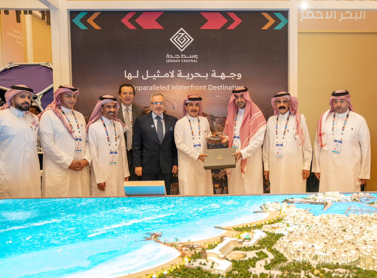 وقّعت #شركة_وسط_جدة_للتطوير اتفاقية مع مجموعة "نمر العقارية" لتطوير وتشغيل فندق "جريد" في #وجهة_وسط_جدة.
 
#TOURISE25