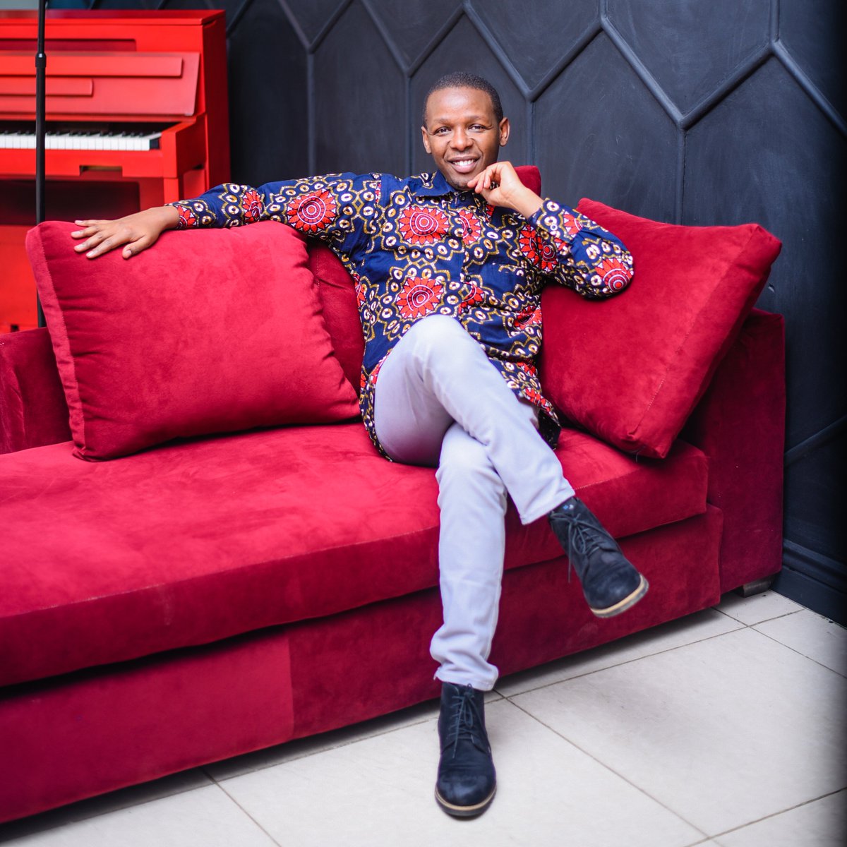 HopeFMLive's tweet image. It is the Thursday Edition of the program. Keep it locked for the soul-touching testimonies of the great work of Christ in our midst.

SMS - 20933, WhatsApp. 0717 400555
Socials @HopeFMLive
#ThursdayEdition
#ThanksGivingThursday
#BreathOfHeaven with @jackton_omusi