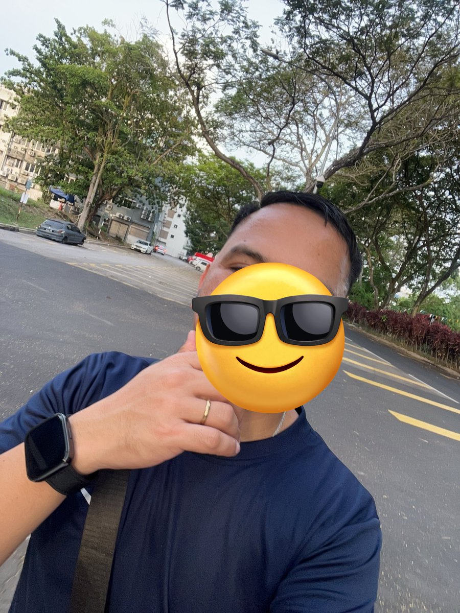 Minsan ang hirap kapag walang makausap kaya lahat na lang ay itinatago sa sarili. Walang outlet, sarili lang ang kalaban—kaya siguro napapaisip yung iba kung okay pa ba talaga ako. Yes po ayos lang po ako