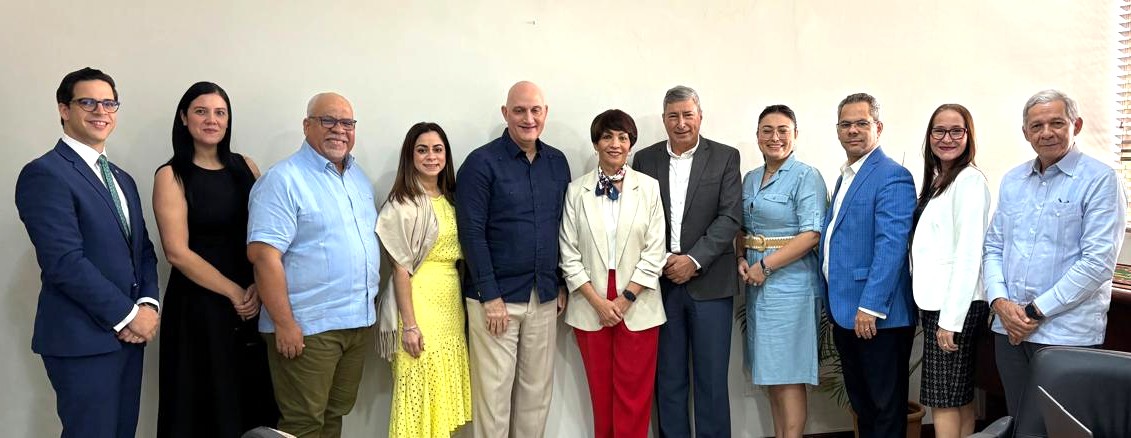 FondoMicro's tweet image. Reunión entre los directores de RD y Guatemala del Banco Centroamericano de Integración Económica (BCIE) con los principales representantes del sector de microfinanzas en RD en FondoMicro @MarinaOrtizM3