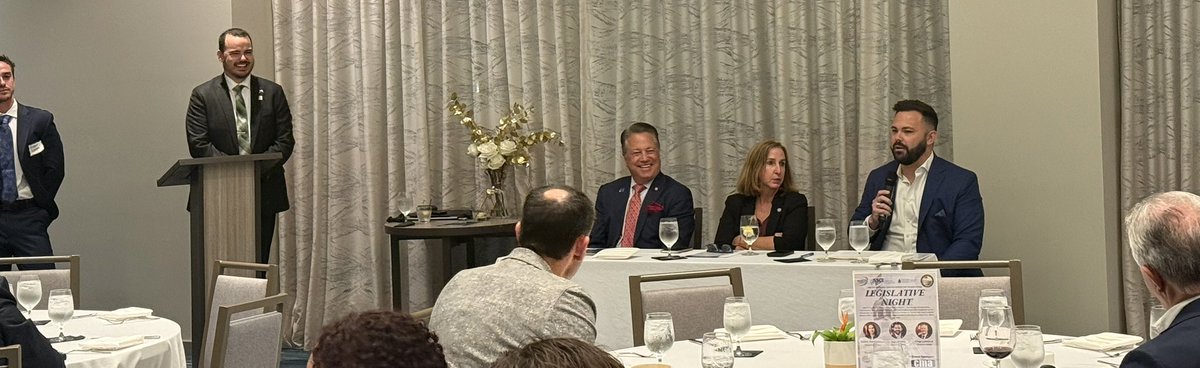 Had a great time with my colleagues, <a href="/Robin_Bartleman/">Robin Bartleman</a> and <a href="/ChipLaMarca/">Chip LaMarca❗️</a> at last night’s annual FES Broward Legislative Dinner discussing the upcoming session and key policies and initiatives impacting the engineering profession, Broward County, and the State of Florida.