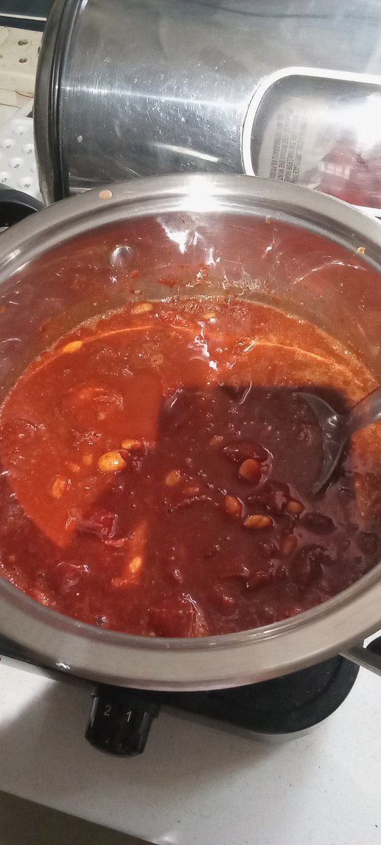 jonathan_b52682's tweet photo. Preparing baked Bean Curry with Ostrich Steak https://t.co/CXvMUwce04