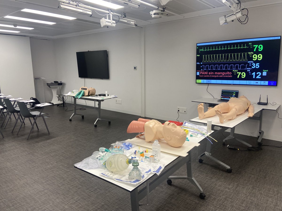 AgudosSEC's tweet image. 🤘 🎸 Apunto de arrancar el curso de RCP en @secardiologia  con @corbi_miguel @A_Durante88 @Ana_Viana_T @pmartinezlosas y @AngelHdez13