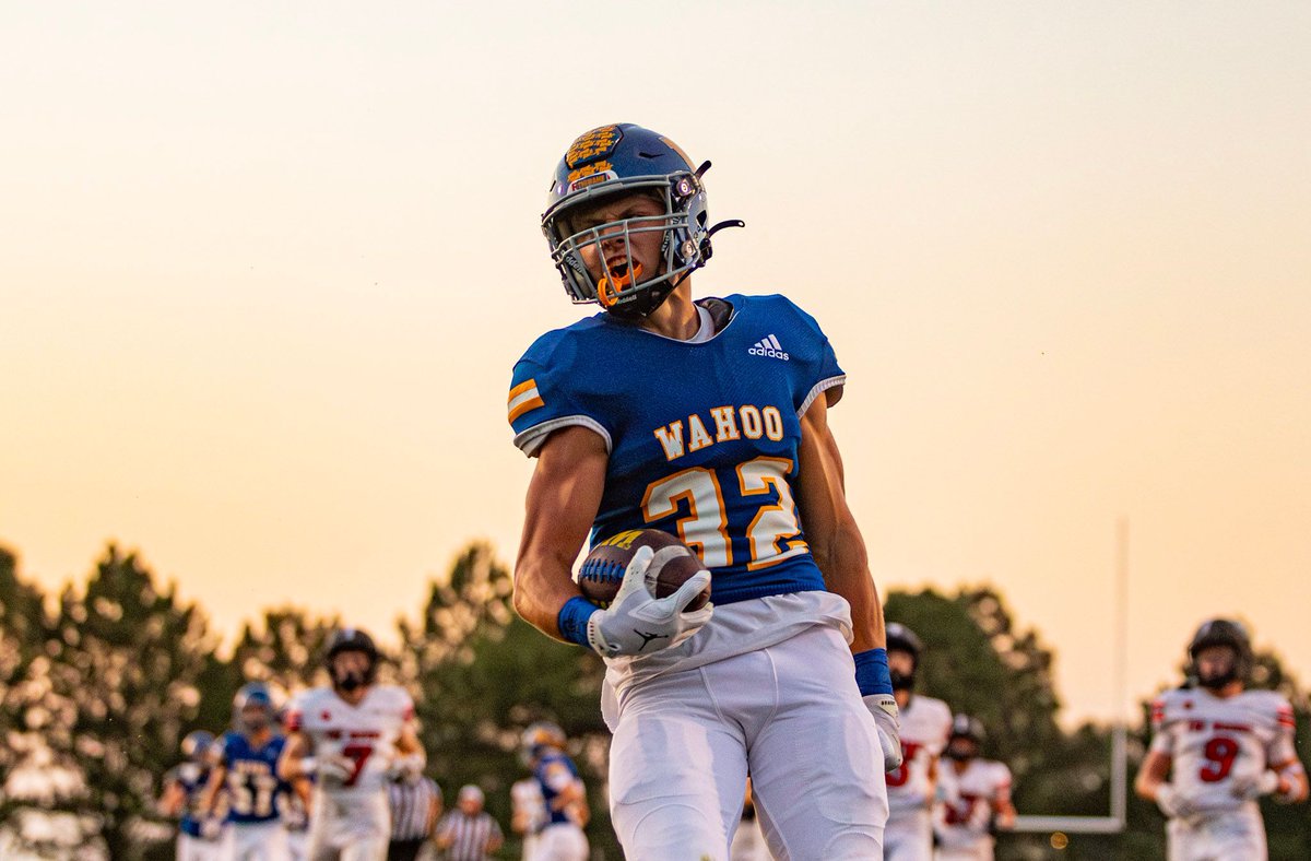 wahoopublic's tweet photo. 🏈 That semifinal football Friday feeling👏
🆚 Wahoo will host Ashland
 🗓️ Friday, 11/14
🕐 7:00 PM. Gates open for fans at 6:00 PM
🎟️ Adults $8 / Students $6
No passes will be accepted. 
👉 Full bracket here: https://t.co/DkPHjgmBSZ
#WahooWarriors #ExcellenceEverywhere https://t.co/IAp4jqDY7J