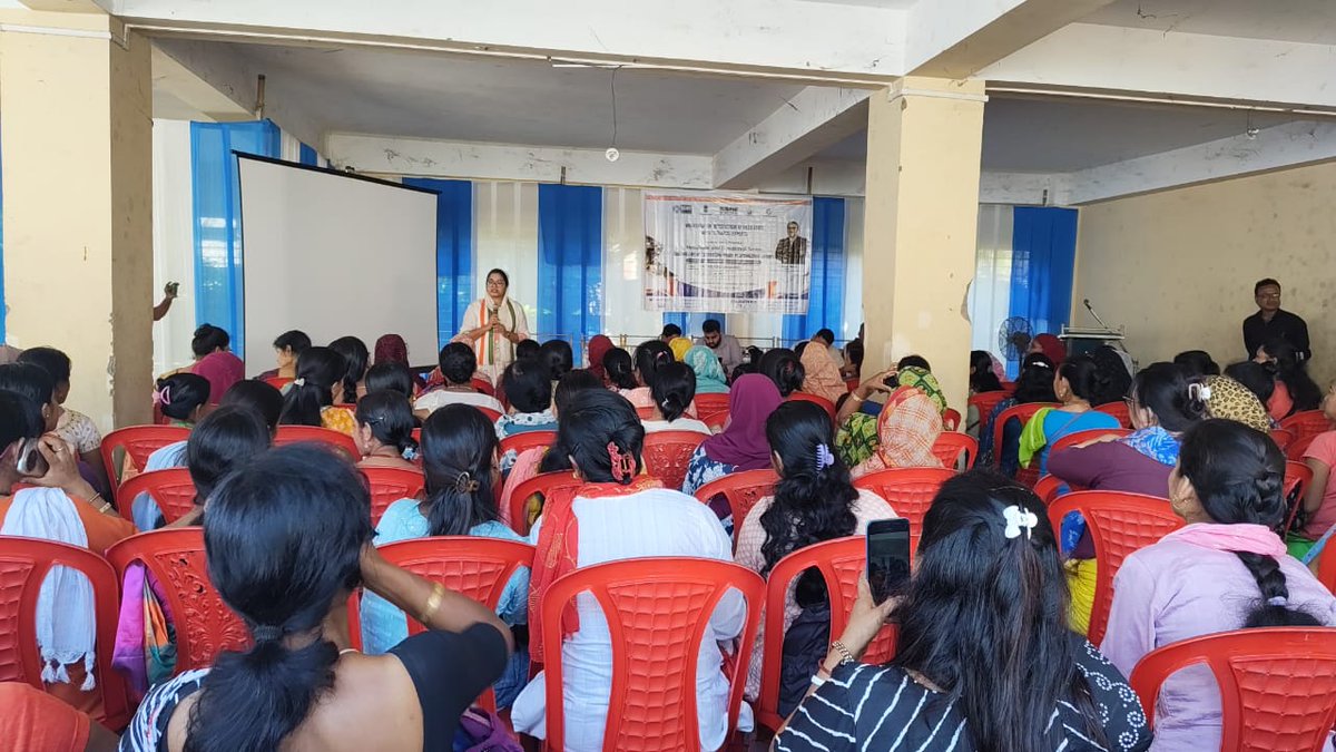 A one-day technical workshop on the Handicraft and Handloom Sector was held today at DICC, Hailakandi, under the RAMP Program, promoting artisans’ skills, awareness of government schemes, and market opportunities through expert technical sessions. <a href="/CMOfficeAssam/">Chief Minister Assam</a> <a href="/diprassam/">DIPR Assam</a>