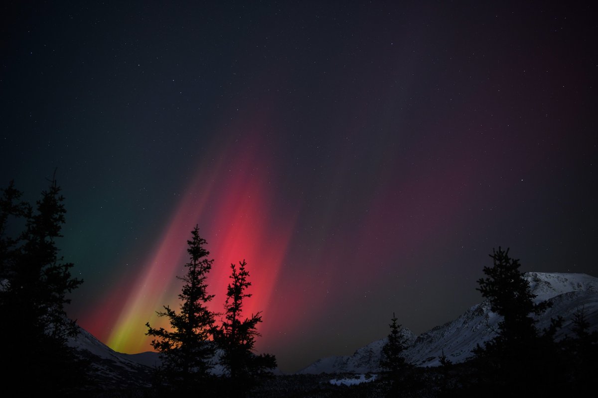 FastEntCareers's tweet image. FASTies on the Alaska Child Support project had some stellar views of the Northern Lights this week! #Alaska