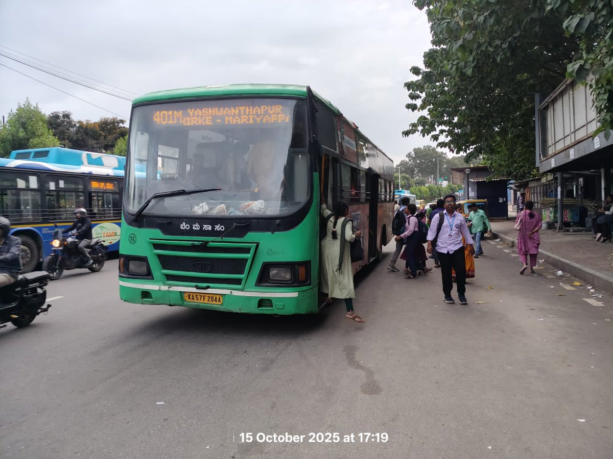 Ss2787's tweet image. Kengeri  Yeshvantapur riders Green line Purple line feeders!!
401K/KB- Nagarbhavi circle , Agrahara Dasarhali , Rajajinagar (401K destn Yelahanka)
401KC -  Nagarbhavi circle Chandra layout , Vijayanagar, Rajajinagar
401M - Summanhalli, Gorguntepalya @FriendsofBMTC @ChristinMP_ .