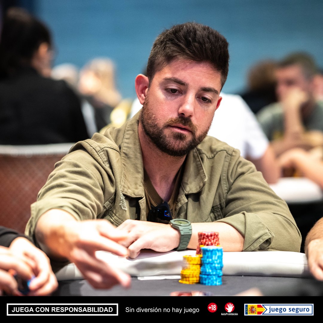 PokerStarsSpain's tweet image. Hoy es jueves de #GalacticSeries... ¿Y eso sabéis que significa? 🤔 

¡Pues que ya tenemos a @and1ero dispuesto a jugarse el plástico virtual, en los tapetes de #PokerStars! 🚀 

¡Vente a pedir las nuestras! 👇 👀 

🔗 psta.rs/TwitchES