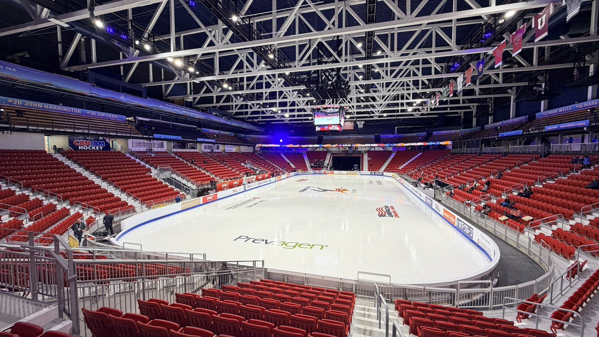 rockerskating's tweet image. That fresh ice feeling 👋🏻 #SkateAmerica