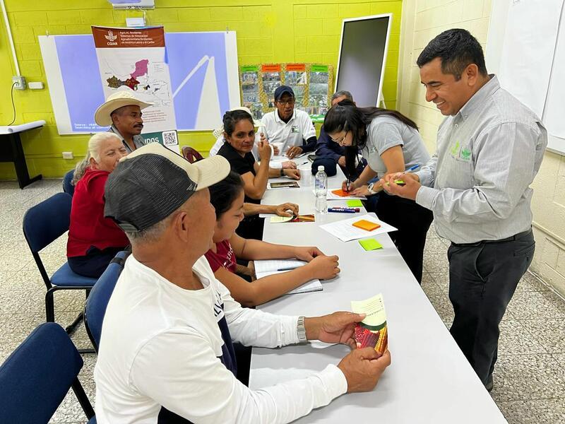 BiovIntCIAT_eng's tweet image. 🌾 With the support of #ScalingforImpact, the Norwegian Agency for Development Cooperation (NORAD), and the AgriLAC Resiliente initiative are helping rural communities adopt sustainable practices that strengthen their resilience and productivity.
👉 allbiociat.org/47ETh7V