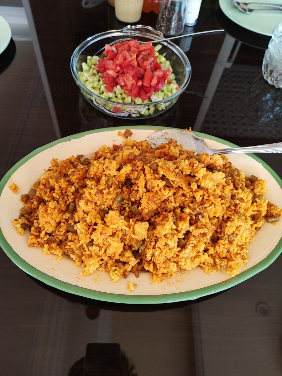 گربه چایی دوست tweet media