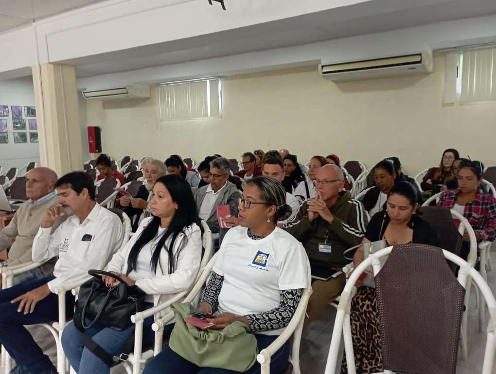 inmo_caribe's tweet photo. Visita de representantes de Inmobiliaria Caribe al Instituto de Información y Comunicación, reforzando el compromiso de transparencia, legalidad y excelencia en su gestión comunicativa. https://t.co/4Zzp2umC09