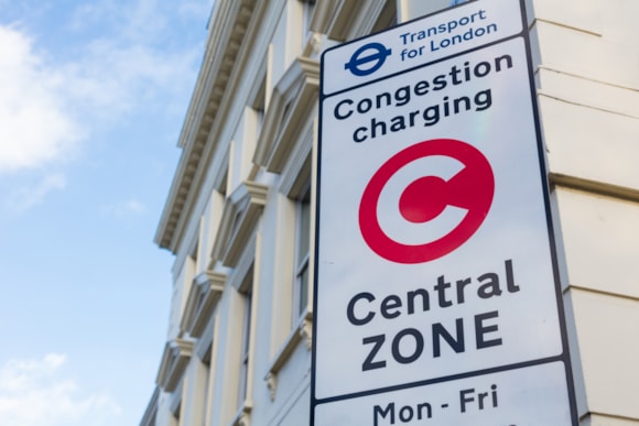 benjmurf's tweet image. TfL have just announced that they are making changes to the Congestion Charging scheme in the City of London, including price increases from £15 to £18 from 2nd January 2026.  Full info ⬇️
benjaminmurphy.uk/2025/11/13/tra…