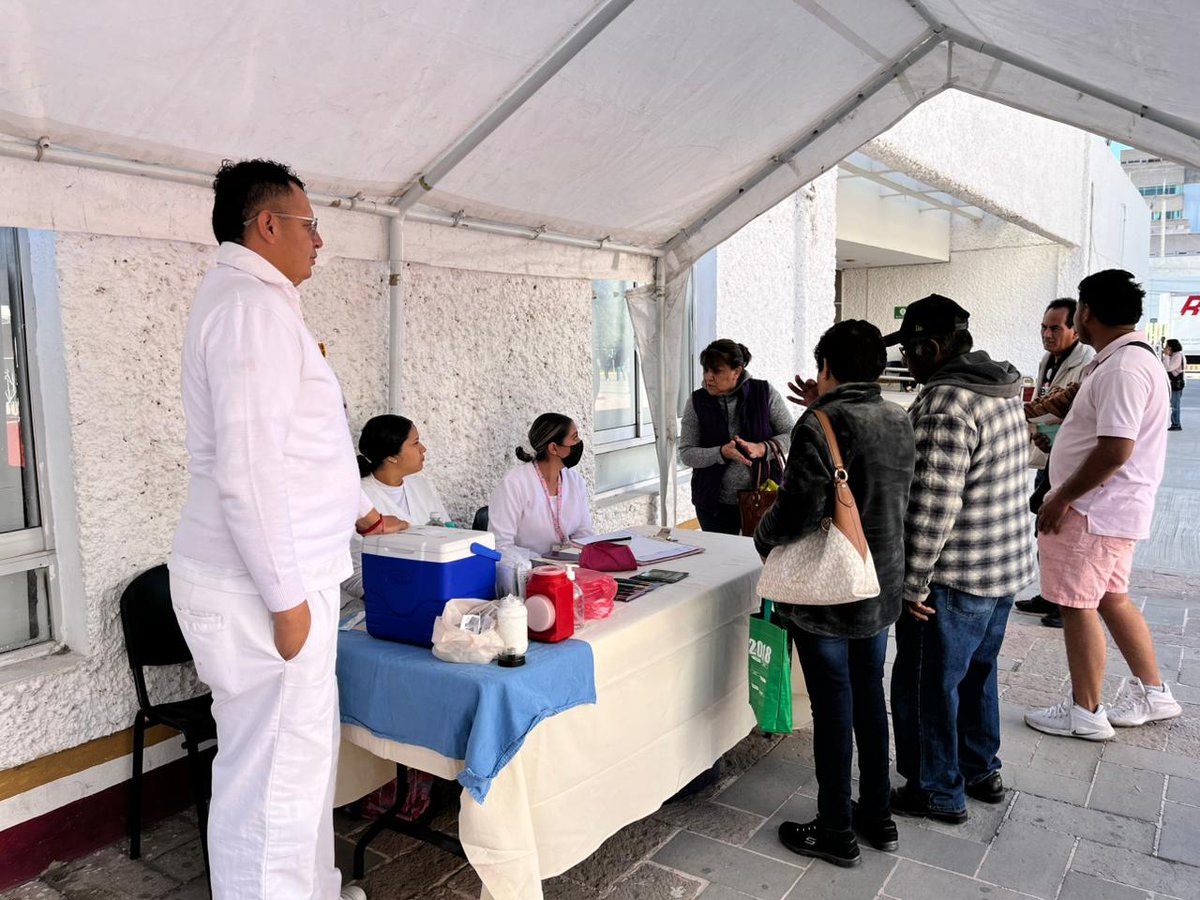 IsssteDurango's tweet image. 💉 ¡Protege tu salud este invierno!
El ISSSTE Durango aplica vacunas contra COVID-19, Influenza y Neumococo.
✅ Seguras
✅ Gratuitas
Acude a tu unidad de salud y cuida de ti y tu familia.
#ISSSTEDurango