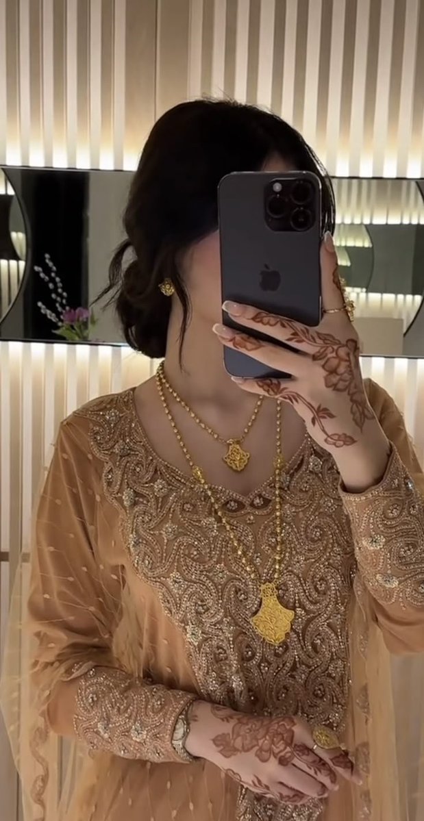 في #الخميس_الونيسᅠ 
تتبدّل النغمة 🎶
من تعبٍ إلى راحة، ومن همّ إلى ابتسامة 🌤️