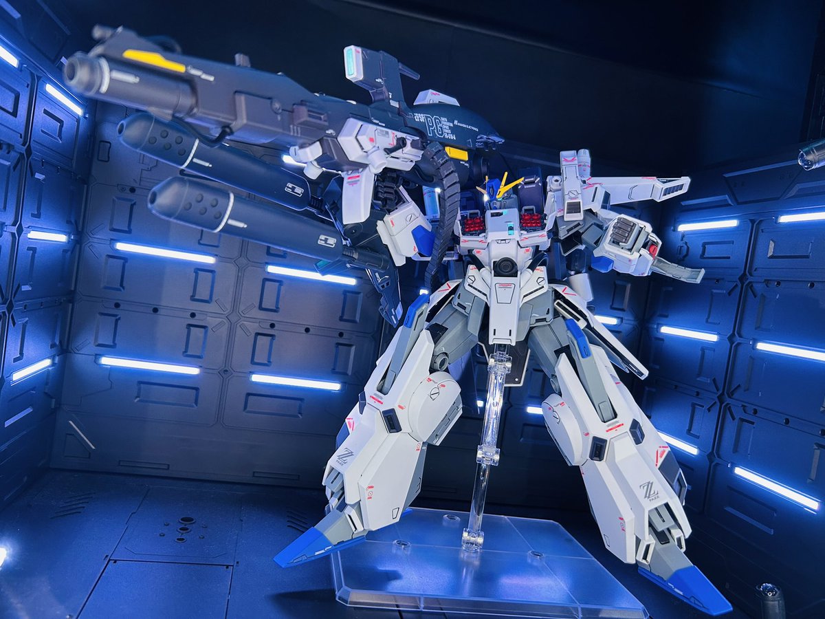 MG Ver.Ka FAZZ 完成‼️ デッカい機体にさらにアーマーとデッカい武器
