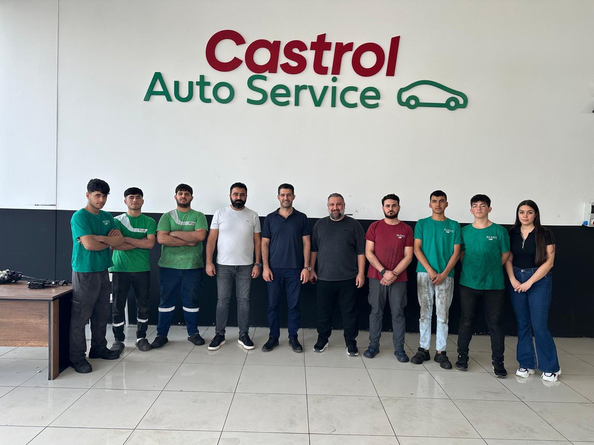 📌 ESNAF ZİYARETİ

İl Yönetim Kurulu Üyemiz Sn. Riyadhan Kartal ile birlikte Suat Yıldırım’ın işletmesi olan Alkay Otomotivi ziyaret ederek hasbihal ettik.  

Rabbim hayırlı ve bol kazançlar nasip etsin.